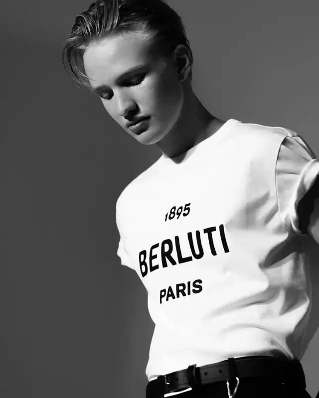 这个芭蕾舞“少女”的痛苦经历，就是一场生动的“生理课”！