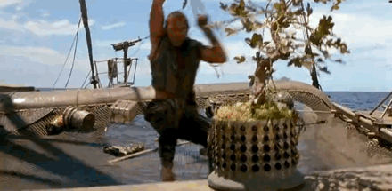 什么叫财大气粗？1995年，这个导演花了2亿美元，只打了一个水漂